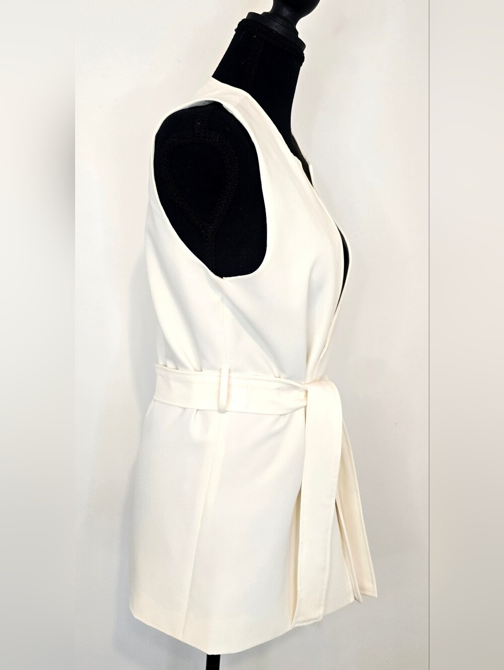 Sincerely Jules Ivory Belted Sleeveless Blazer Vest Open Front Chic Workwear - Picture 2 of 5